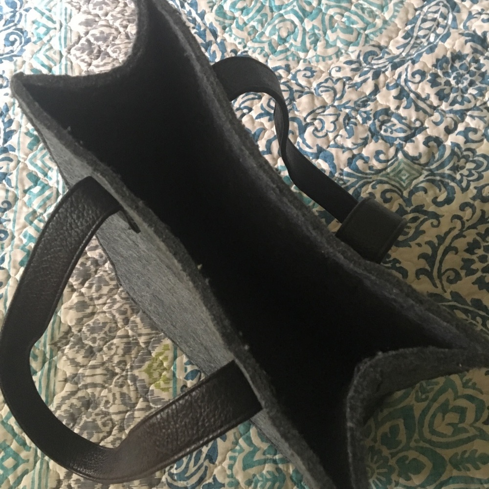 Purse/Bag - Picture 2 of 2